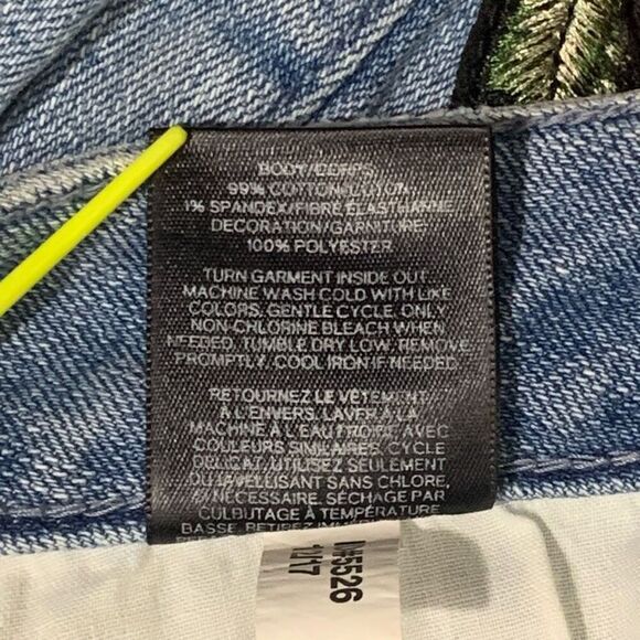 Express Womens 4 Denim Shortie‎ Cut Off Shorts Blue Embroidered Rose Low Rise - Picture 5 of 9